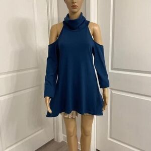 Abi Ferrin Women's Blue Cold Shoulder Turtleneck Tunic Top Small